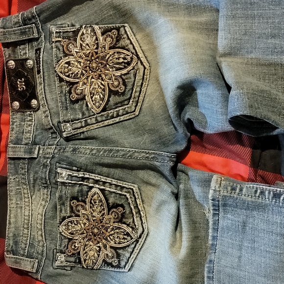 Jeans - Picture 1 of 5